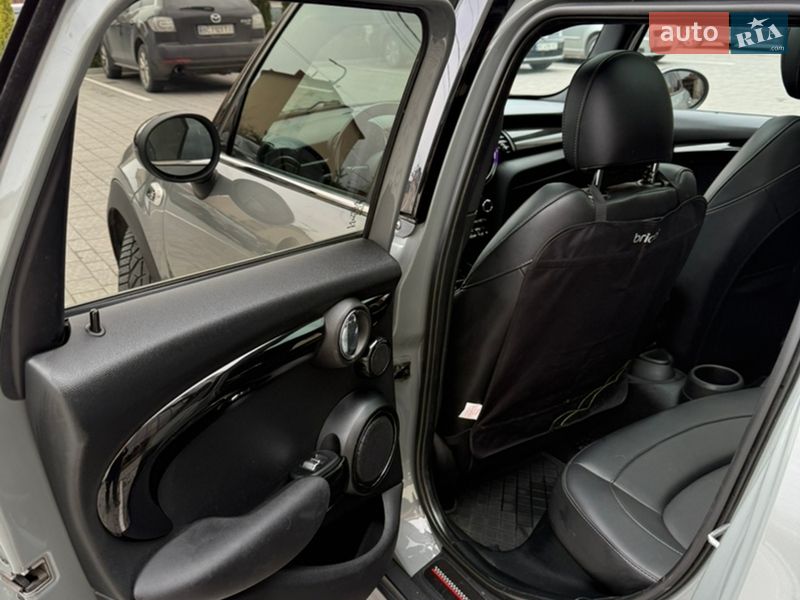Хетчбек MINI Cooper 2016 в Львові