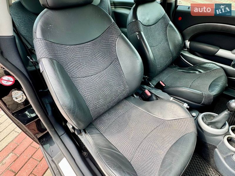 Хетчбек MINI Cooper 2002 в Запоріжжі