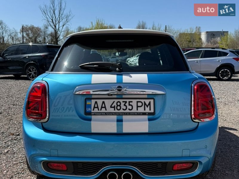 Хетчбек MINI Cooper 2017 в Черкасах