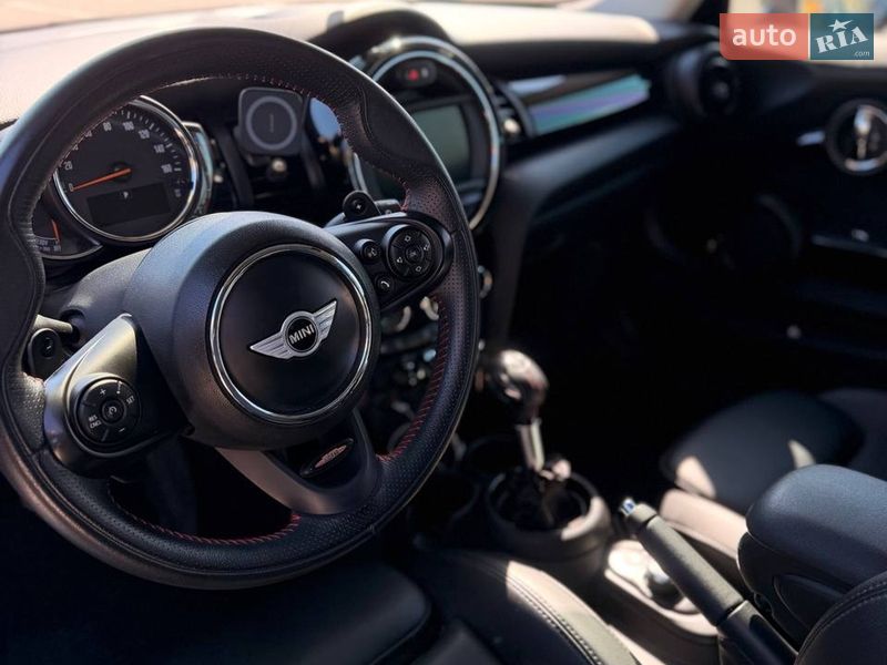Хэтчбек MINI Cooper 2019 в Киеве