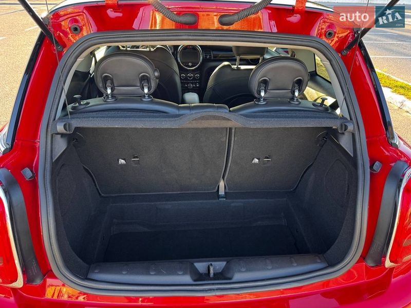 Хэтчбек MINI Cooper 2019 в Киеве