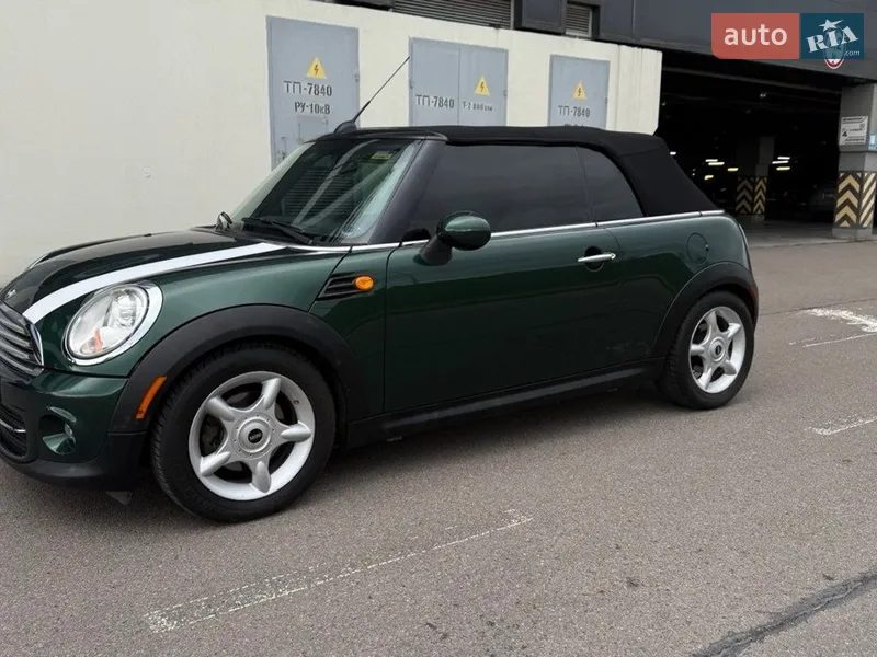 MINI Cooper 2011