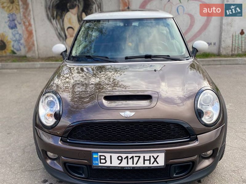 Хэтчбек MINI Cooper 2010 в Кременчуге