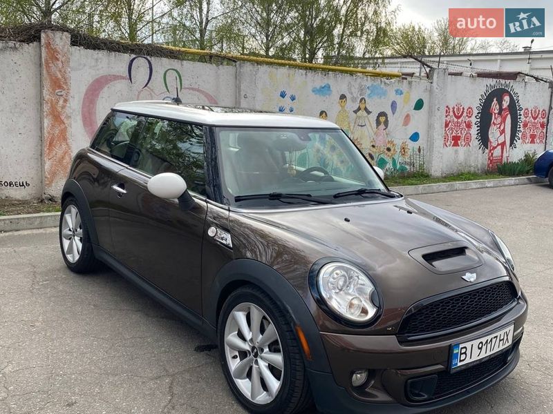 Хэтчбек MINI Cooper 2010 в Кременчуге