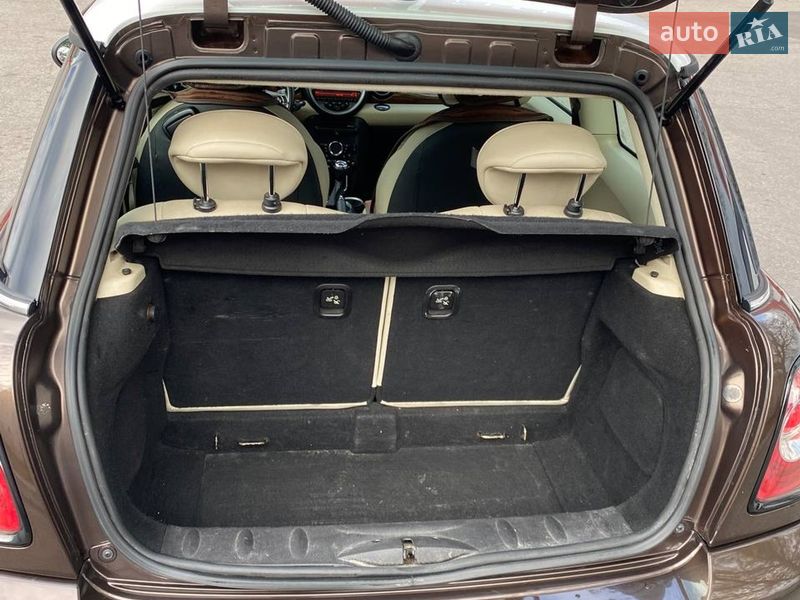 Хэтчбек MINI Cooper 2010 в Кременчуге