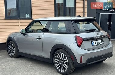 Хэтчбек MINI Cooper 2024 в Киеве фото 3 Хэтчбек MINI Cooper 2024 в Киеве