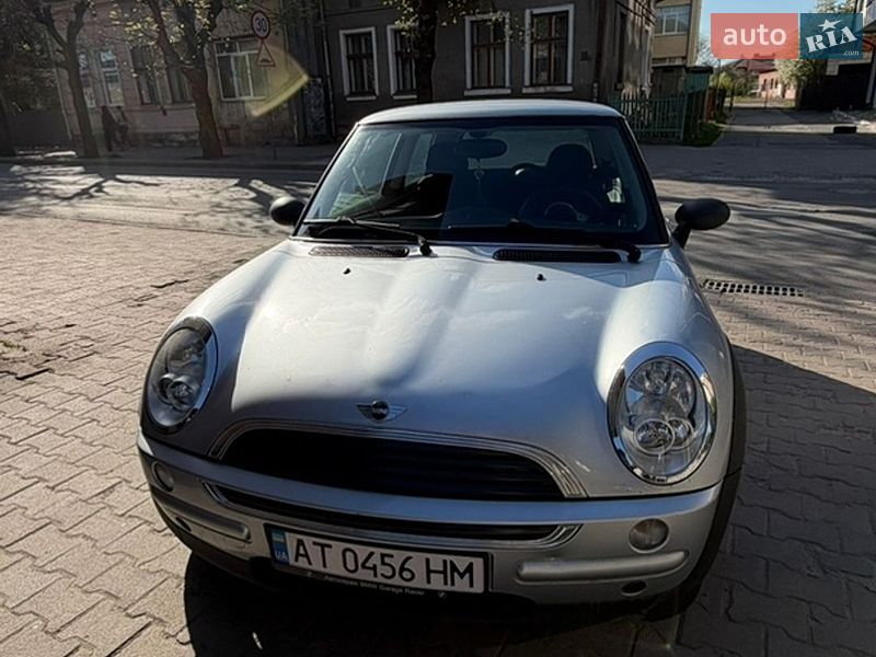 Хетчбек MINI Cooper 2004 в Івано-Франківську