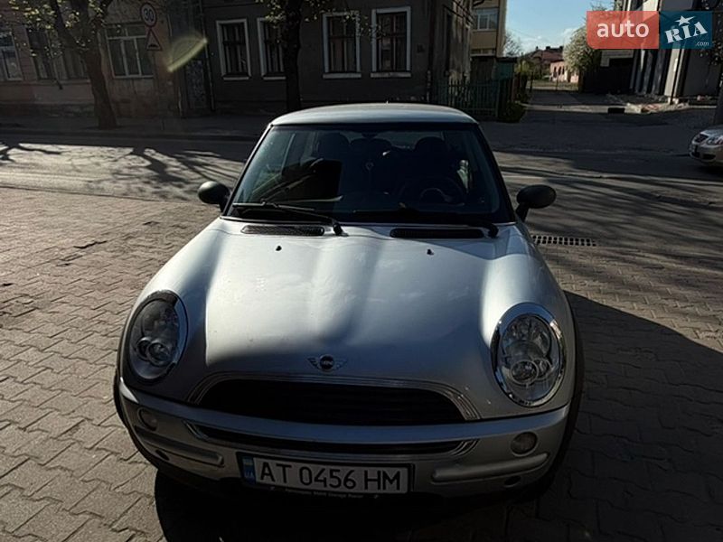 Хетчбек MINI Cooper 2004 в Івано-Франківську