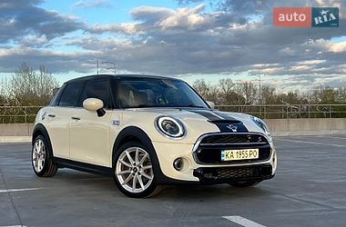 Хэтчбек MINI Cooper 2019 в Киеве