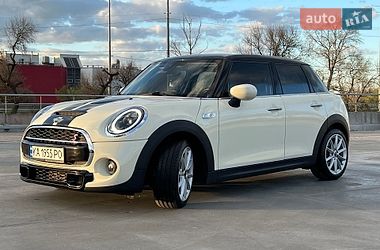Хэтчбек MINI Cooper 2019 в Киеве