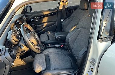 Хэтчбек MINI Cooper 2019 в Киеве