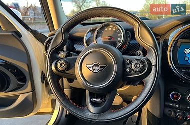 Хэтчбек MINI Cooper 2019 в Киеве
