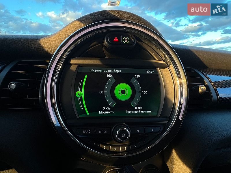 Хэтчбек MINI Cooper 2019 в Киеве