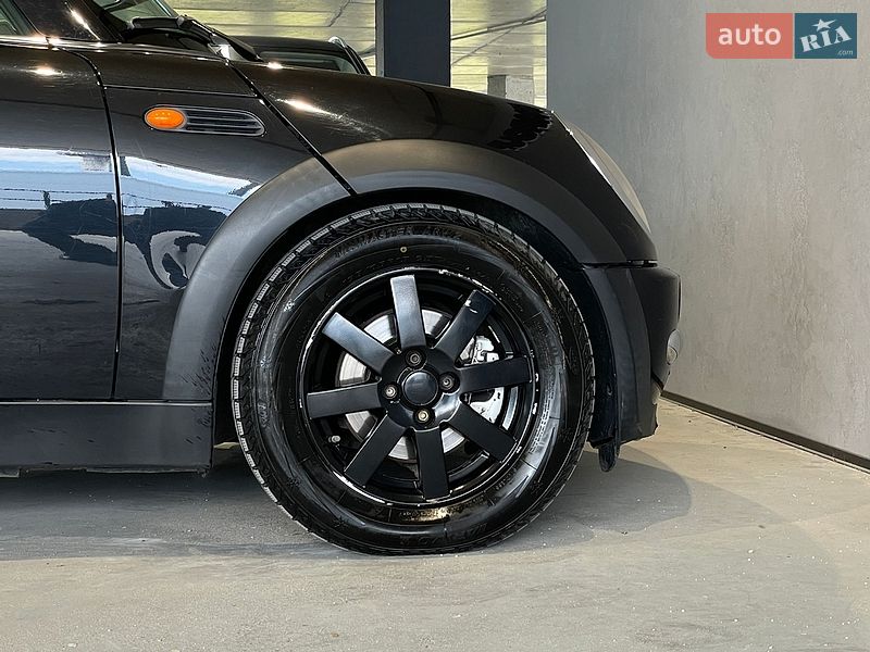 Хэтчбек MINI Cooper 2003 в Одессе