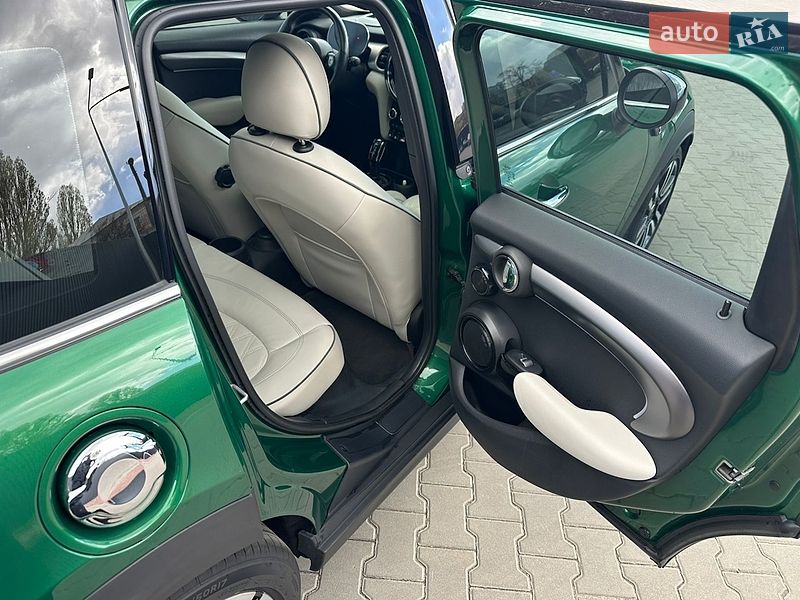 Хэтчбек MINI Cooper 2021 в Киеве фото 12 Хэтчбек MINI Cooper 2021 в Киеве