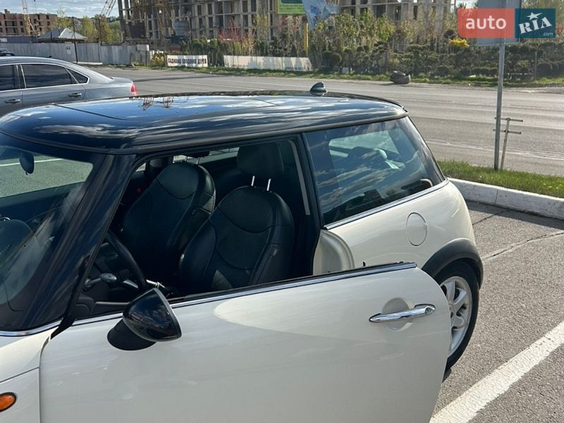 Хэтчбек MINI Cooper 2004 в Луцке