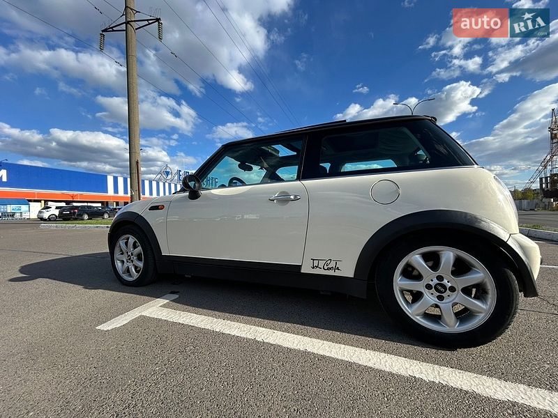 Хэтчбек MINI Cooper 2004 в Луцке