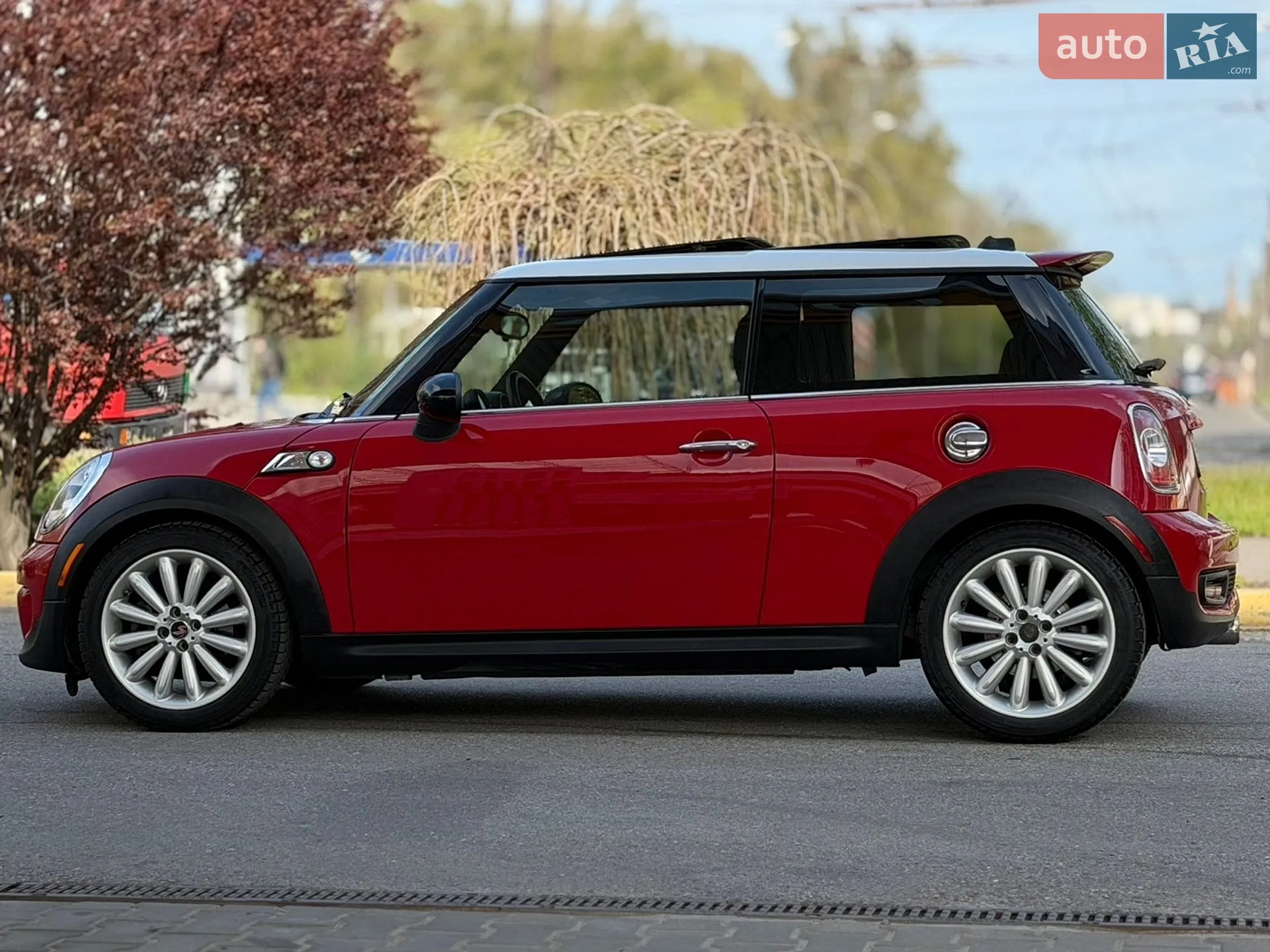 2010 MINI Cooper - мініатюра 2