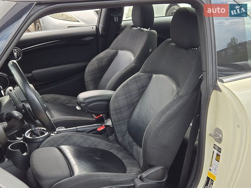 Хэтчбек MINI Cooper 2014 в Киеве