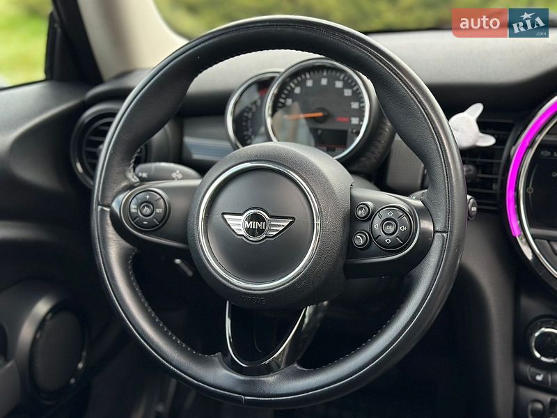Купе MINI Cooper 2015 в Кременчуці