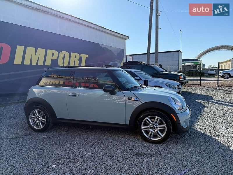 MINI Cooper 2012