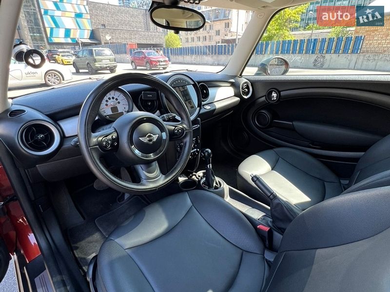 Хэтчбек MINI Cooper 2013 в Киеве