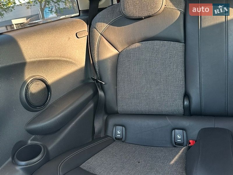 Хетчбек MINI Cooper 2016 в Одесі