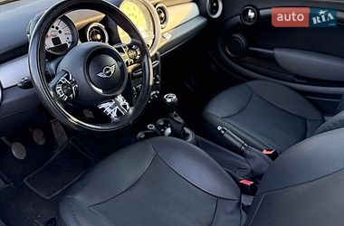 Хэтчбек MINI Cooper 2010 в Киеве
