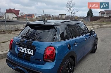 Хетчбек MINI Cooper 2023 в Южноукраїнську
