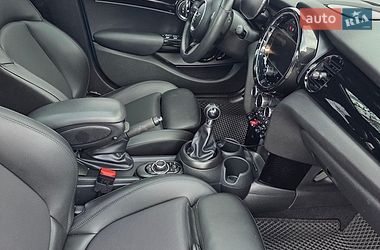 Хетчбек MINI Cooper 2023 в Южноукраїнську