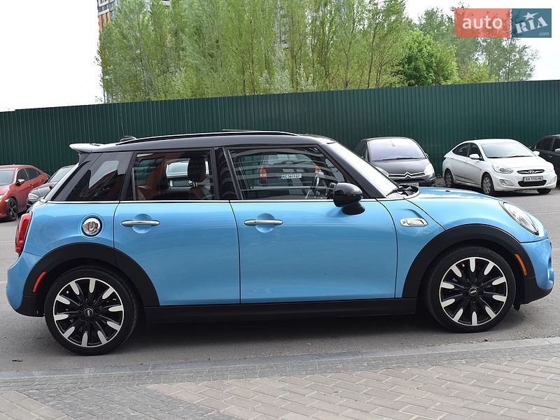 Хетчбек MINI Cooper 2017 в Києві