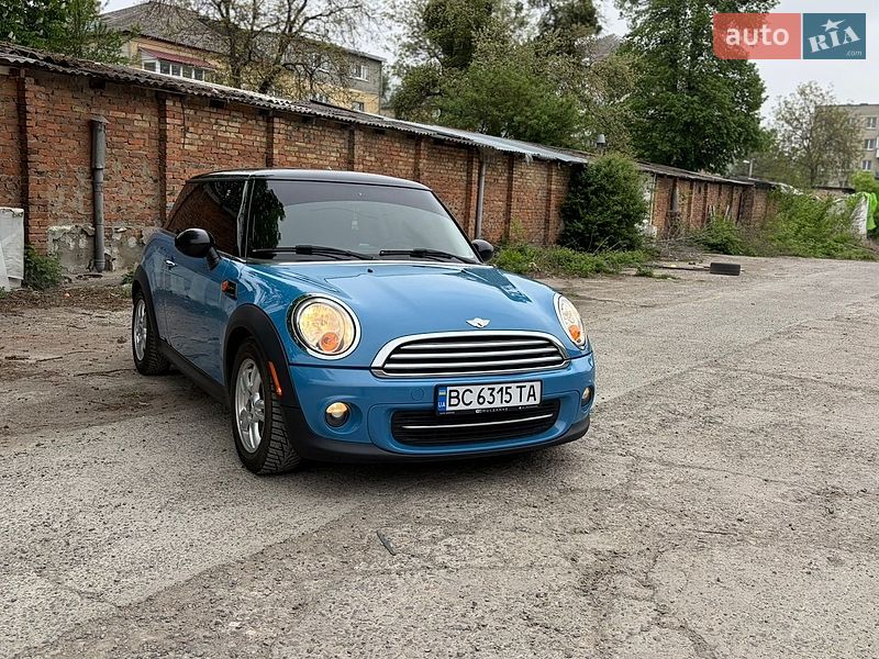 MINI Cooper 2012