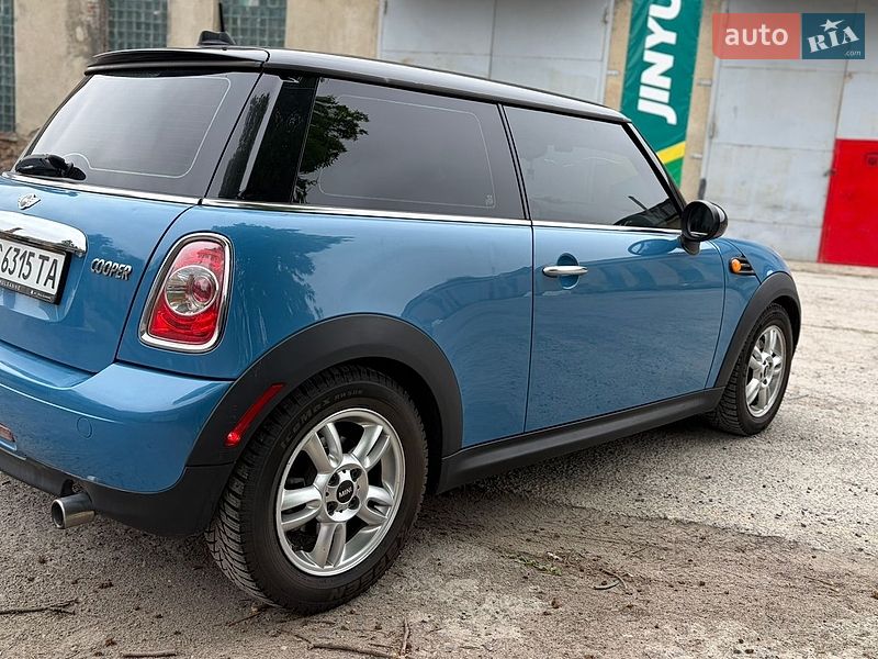 MINI Cooper 2012