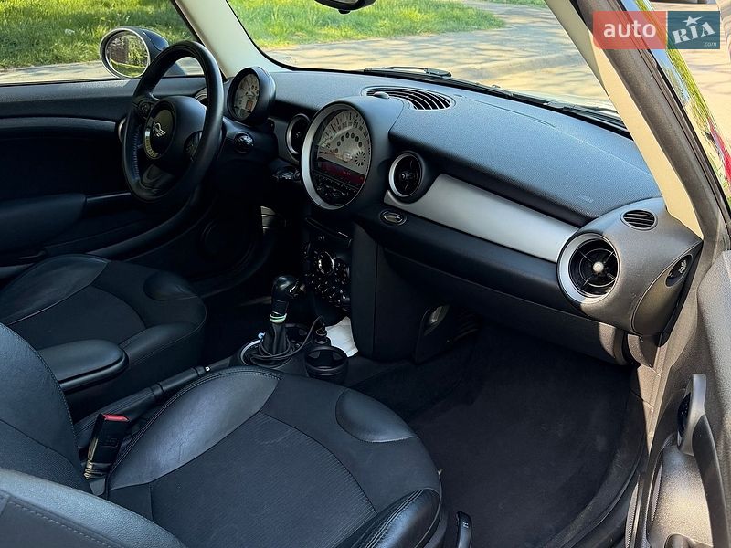 Хэтчбек MINI Cooper 2013 в Киеве