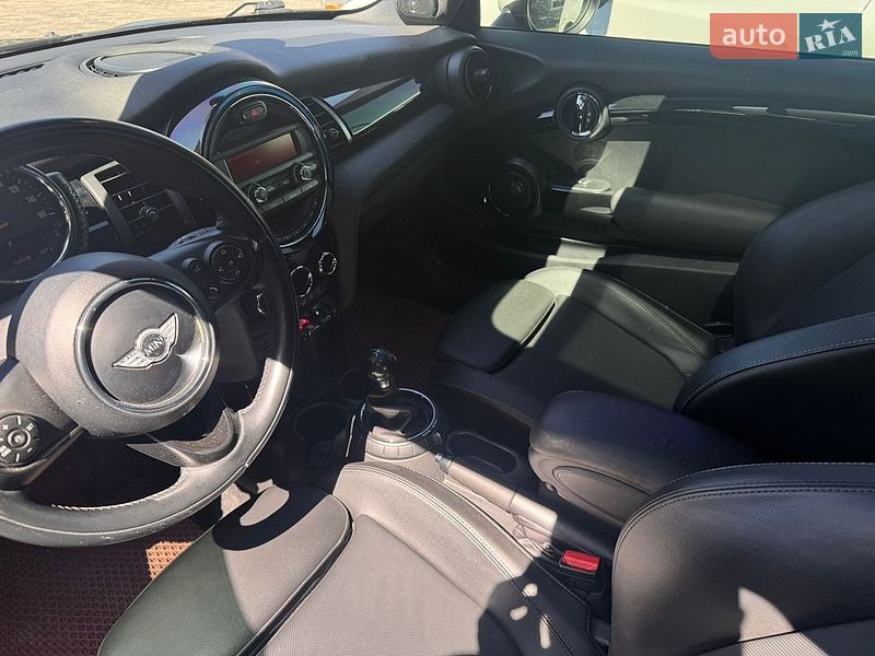 Хэтчбек MINI Cooper 2015 в Киеве