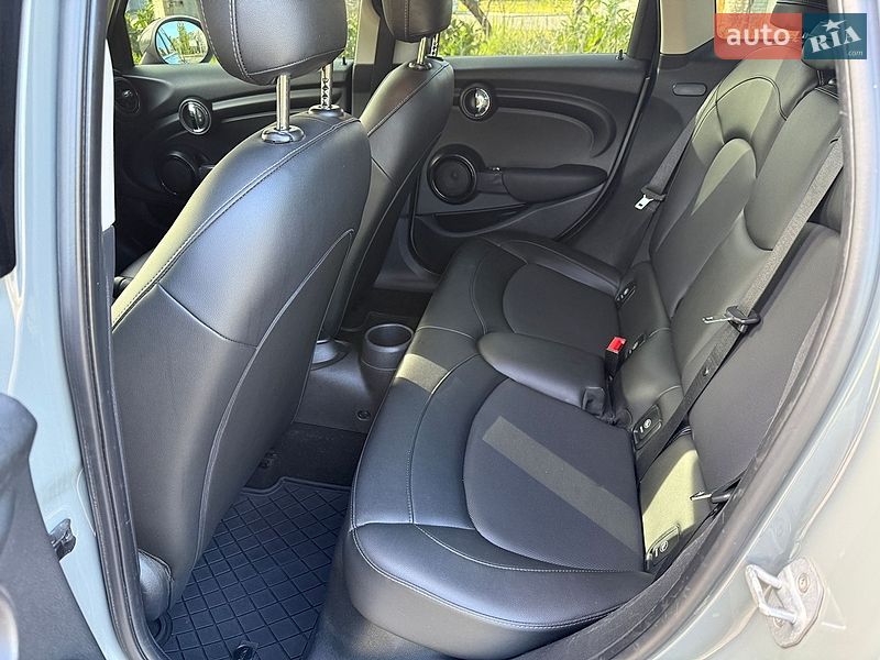 Хэтчбек MINI Cooper 2019 в Кременчуге