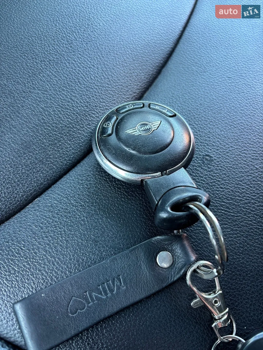 2011 MINI Cooper - мініатюра 16