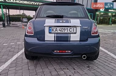Хэтчбек MINI Cooper 2010 в Звягеле