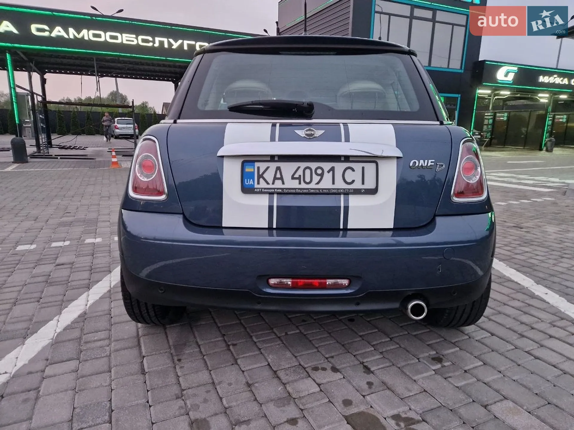 2010 MINI Cooper - мініатюра 2