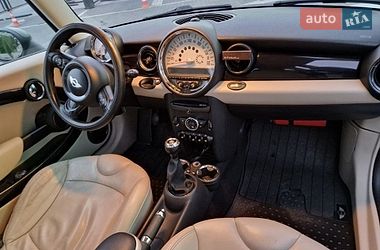 Хэтчбек MINI Cooper 2010 в Звягеле