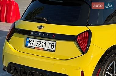Хетчбек MINI Cooper 2024 в Києві