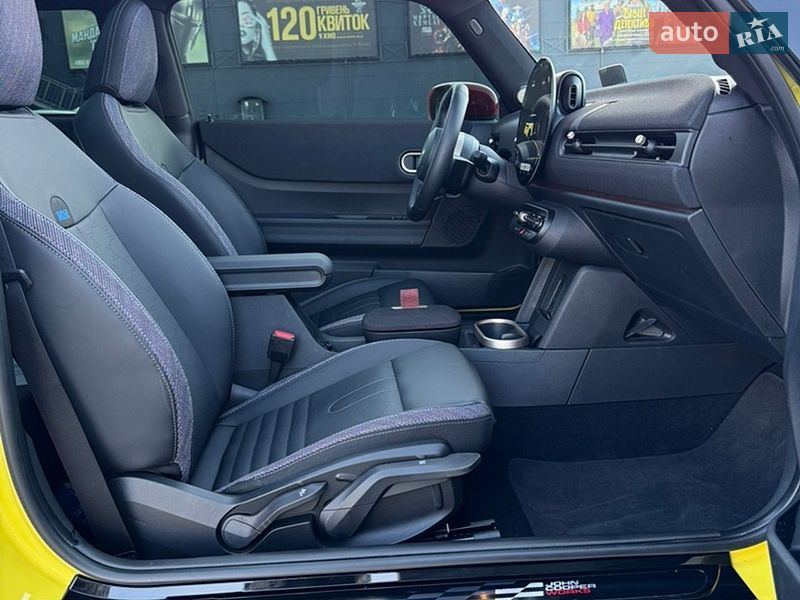 Хетчбек MINI Cooper 2024 в Києві