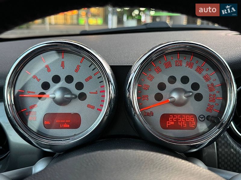 Хэтчбек MINI Cooper 2005 в Киеве
