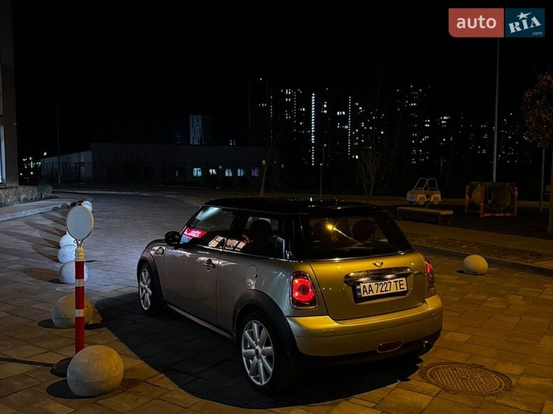 Хэтчбек MINI Cooper 2008 в Киеве
