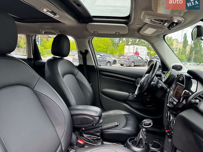 Хетчбек MINI Cooper 2016 в Києві