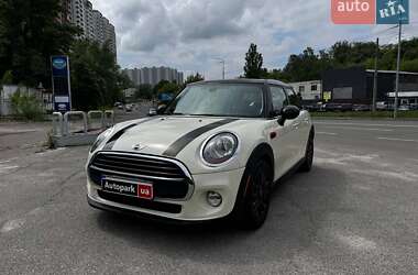 Хэтчбек MINI Cooper 2016 в Киеве