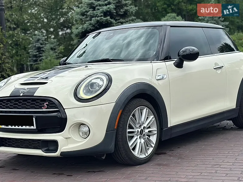 MINI Cooper 2018 VIN WMWXP7C58K2A51652 фото оголошення 4 з 91