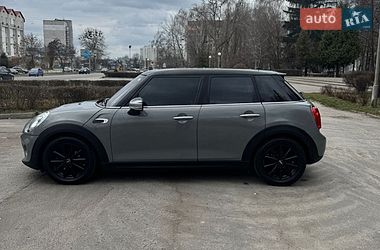 Хэтчбек MINI Cooper 2016 в Киеве