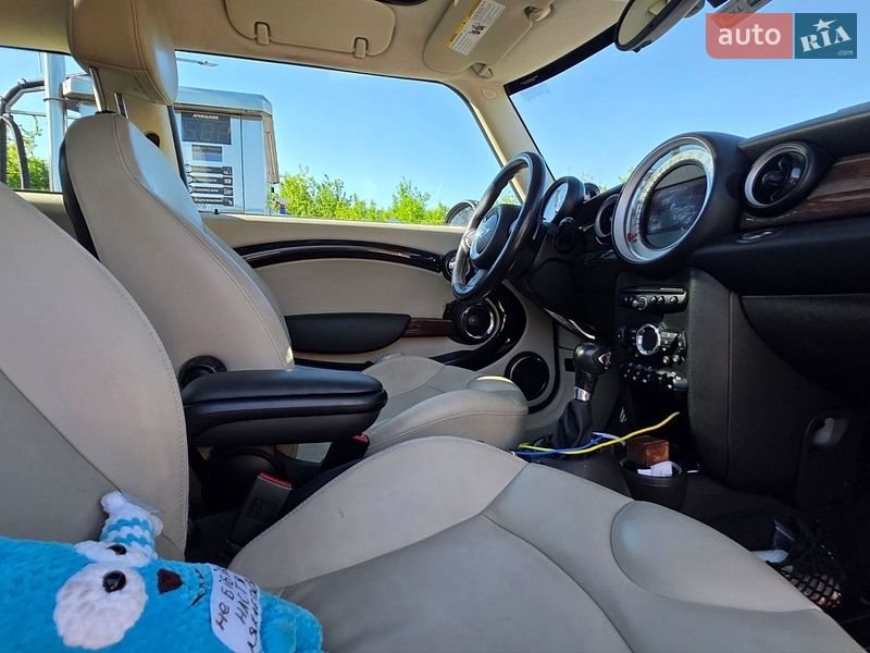 Хэтчбек MINI Cooper 2011 в Белогородке фото 8 Хэтчбек MINI Cooper 2011 в Белогородке