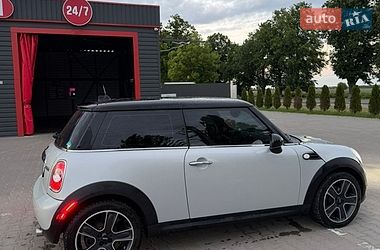 Хэтчбек MINI Cooper 2011 в Киеве